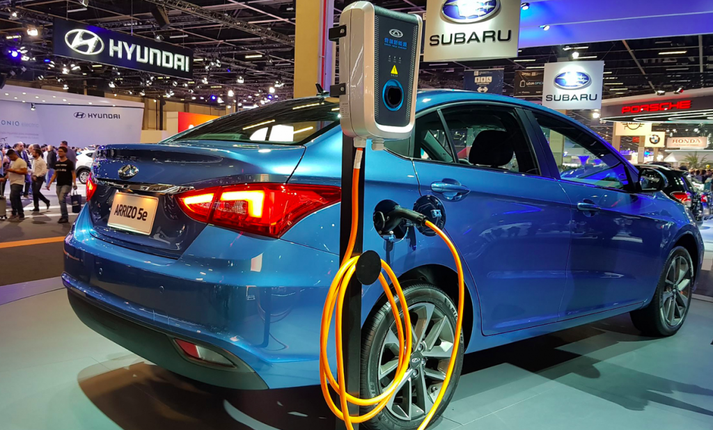 Carro Elétrico CHERY ARRIZO 5E